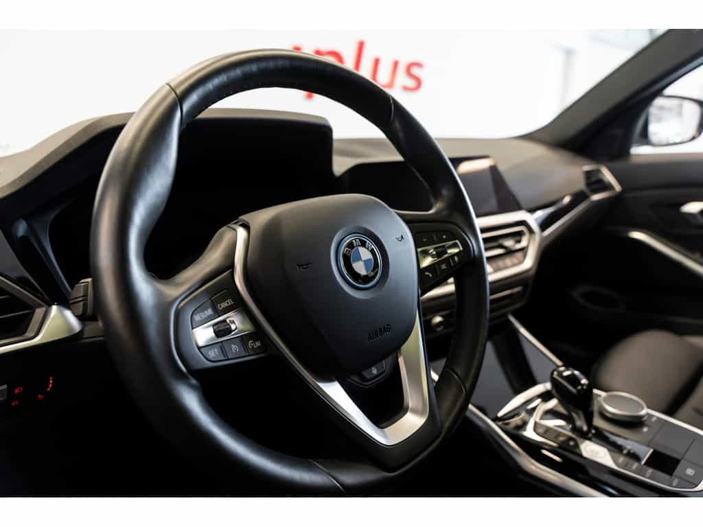 2022 BMW 3 Series 330e - Image 12