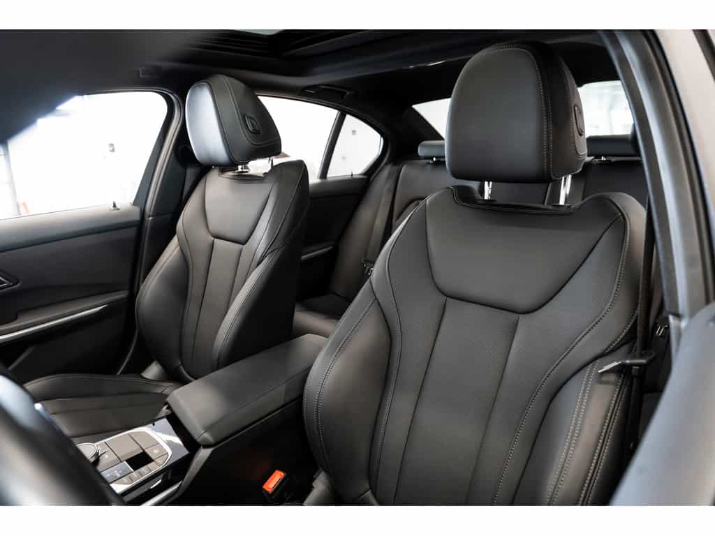 2022 BMW 3 Series 330e - Image 14