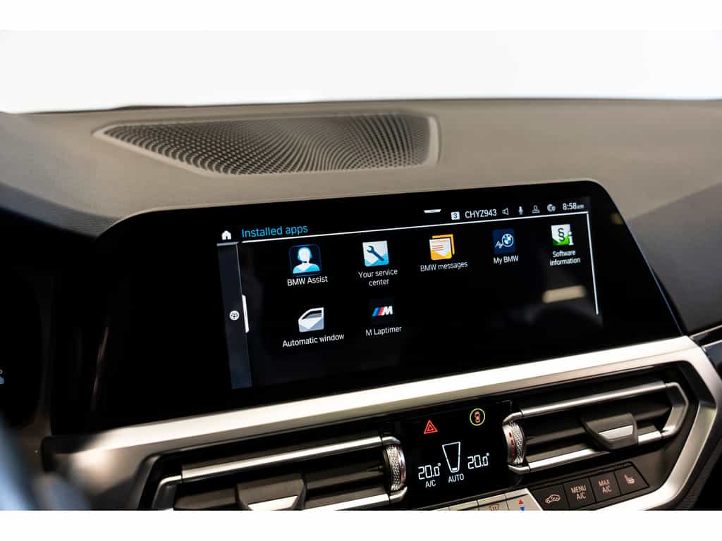 2022 BMW 3 Series 330e - Image 18