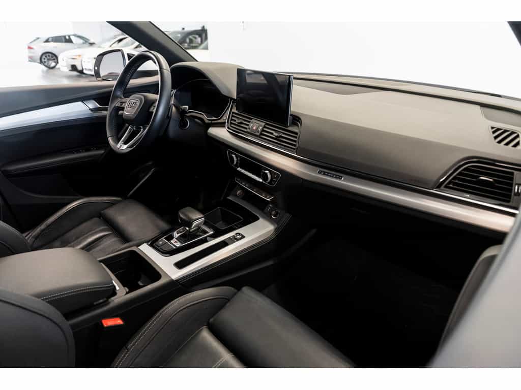 2022 Audi SQ5 Sportback Progressiv Black Optics Comfort Interior Pack - Image 6