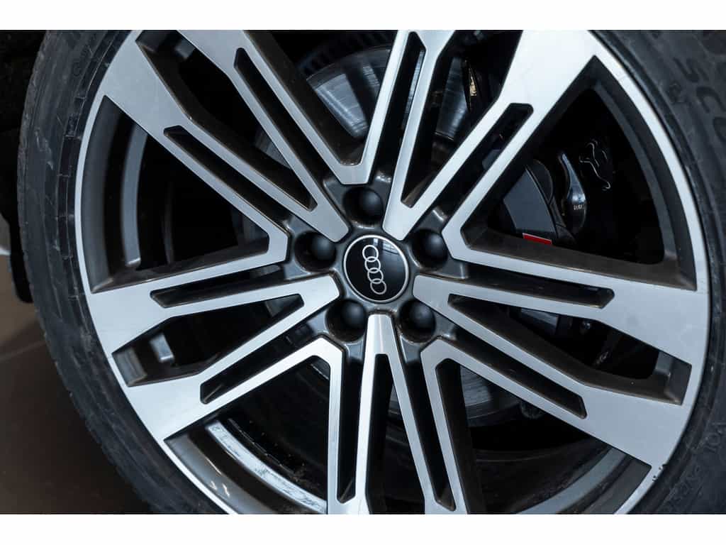 Image 8 Audi SQ5 Progressiv Black Optics Comfort Interior Pack 2022