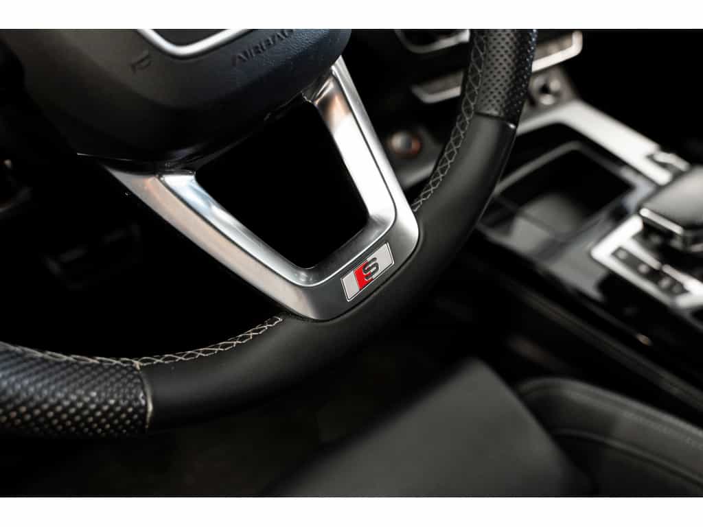 2022 Audi SQ5 Sportback Progressiv Black Optics Comfort Interior Pack - Image 32