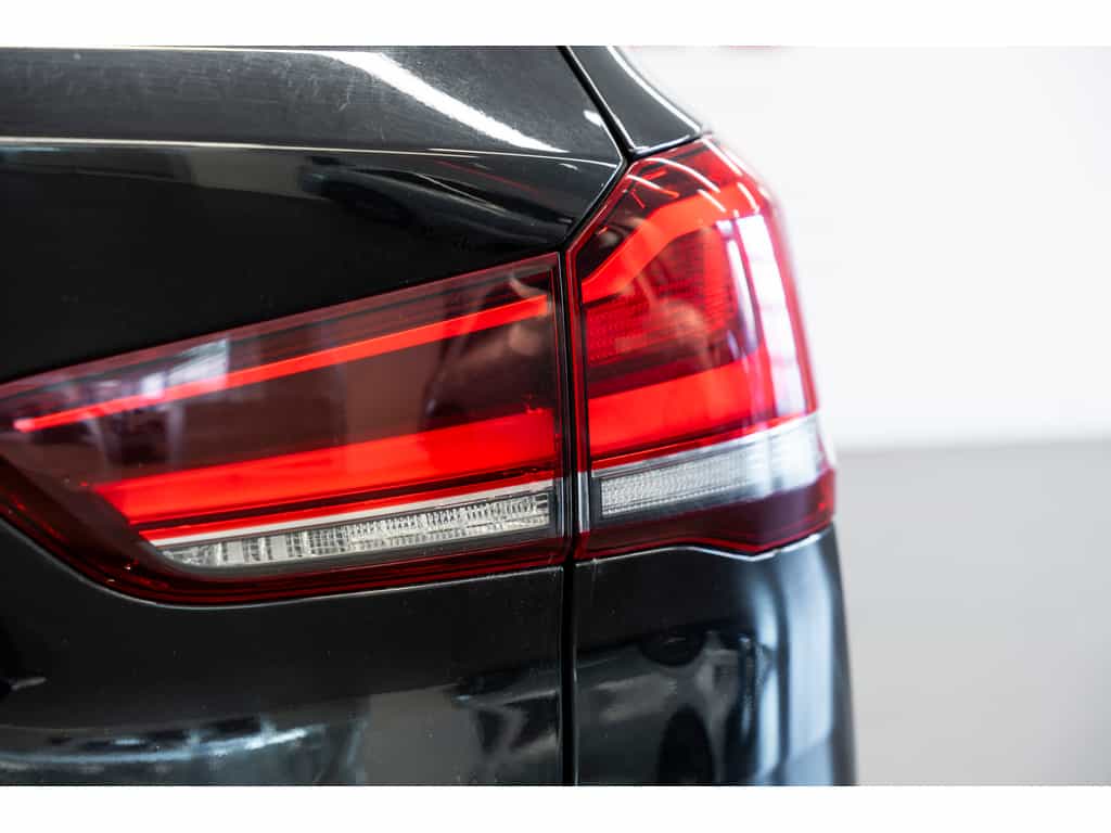 2020 BMW X1 xDrive28i - Image 31