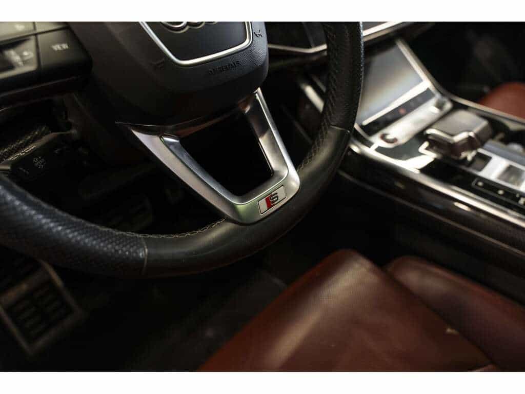 2022 Audi SQ8 V8 4.0L TFSI Black Optics - Image 12