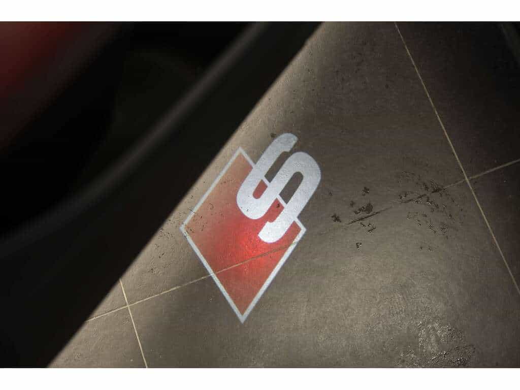 2022 Audi SQ8 V8 4.0L TFSI Black Optics - Image 24