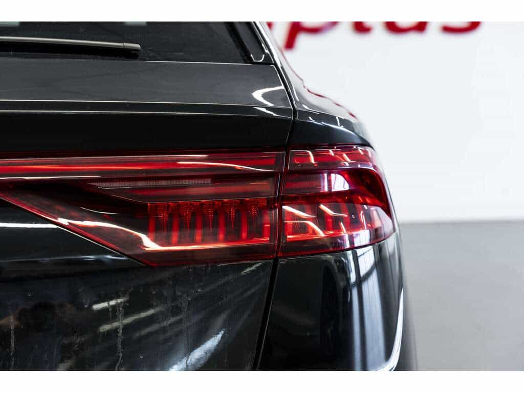 2022 Audi SQ8 V8 4.0L TFSI Black Optics - Image 27