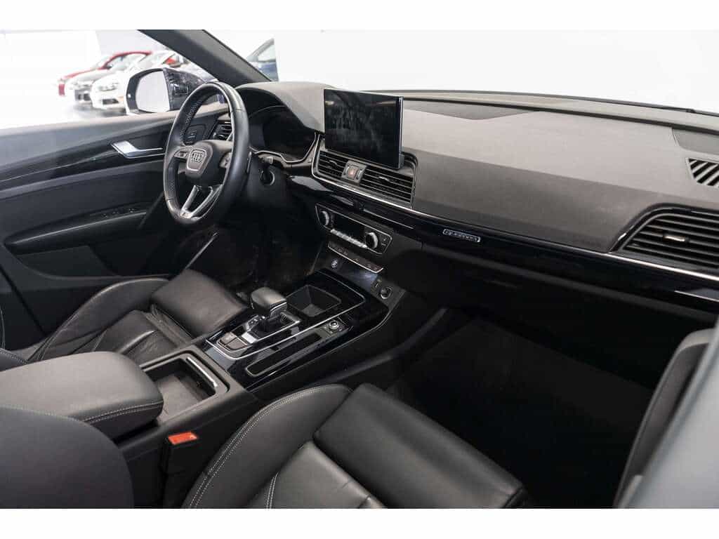 2022 Audi Q5 45 Progressiv Black Optics Toit panoramique - Image 9