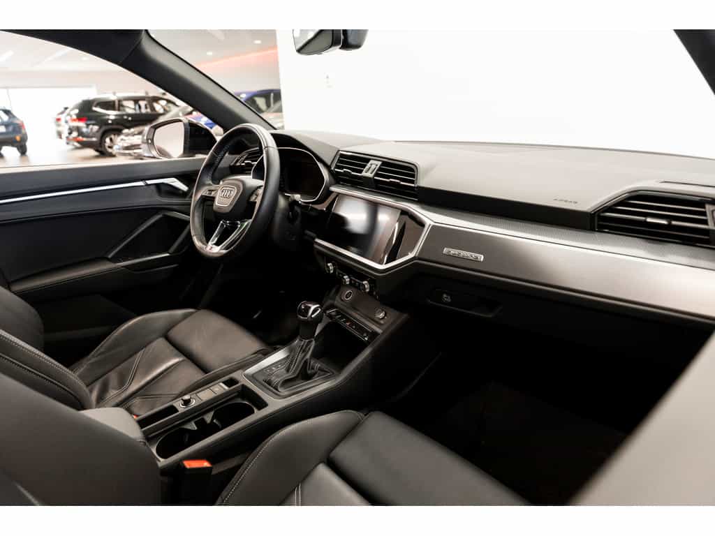 2022 Audi Q3 Progressiv - Image 14