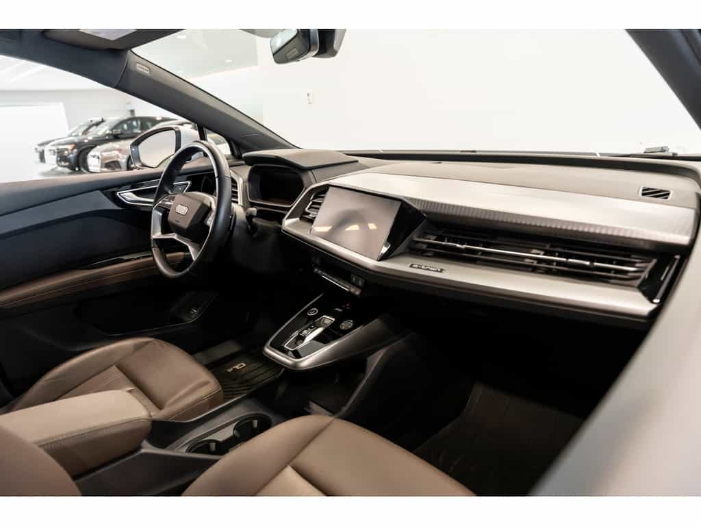 2024 Audi Q4 e-tron Base - Image 6