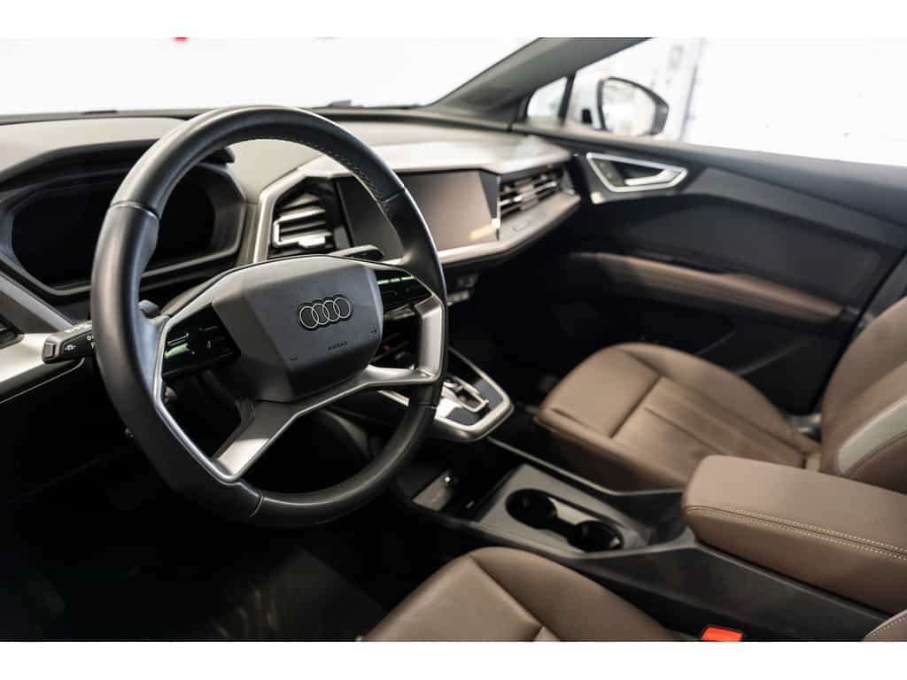 2024 Audi Q4 e-tron Base - Image 12