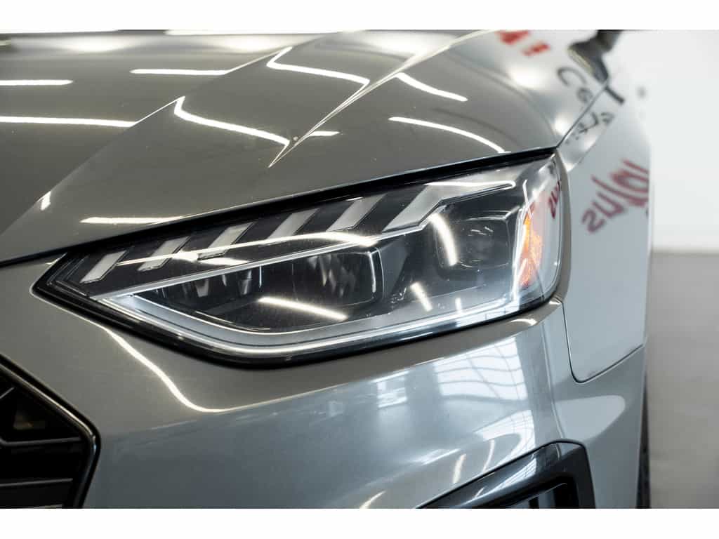 2023 Audi A4 Progressiv 45 Black Optics S-Line - Image 7