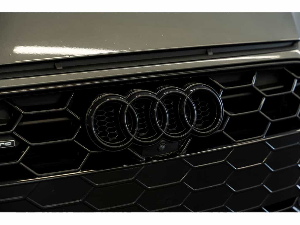 2023 Audi A4 Progressiv 45 Black Optics S-Line - Image 28