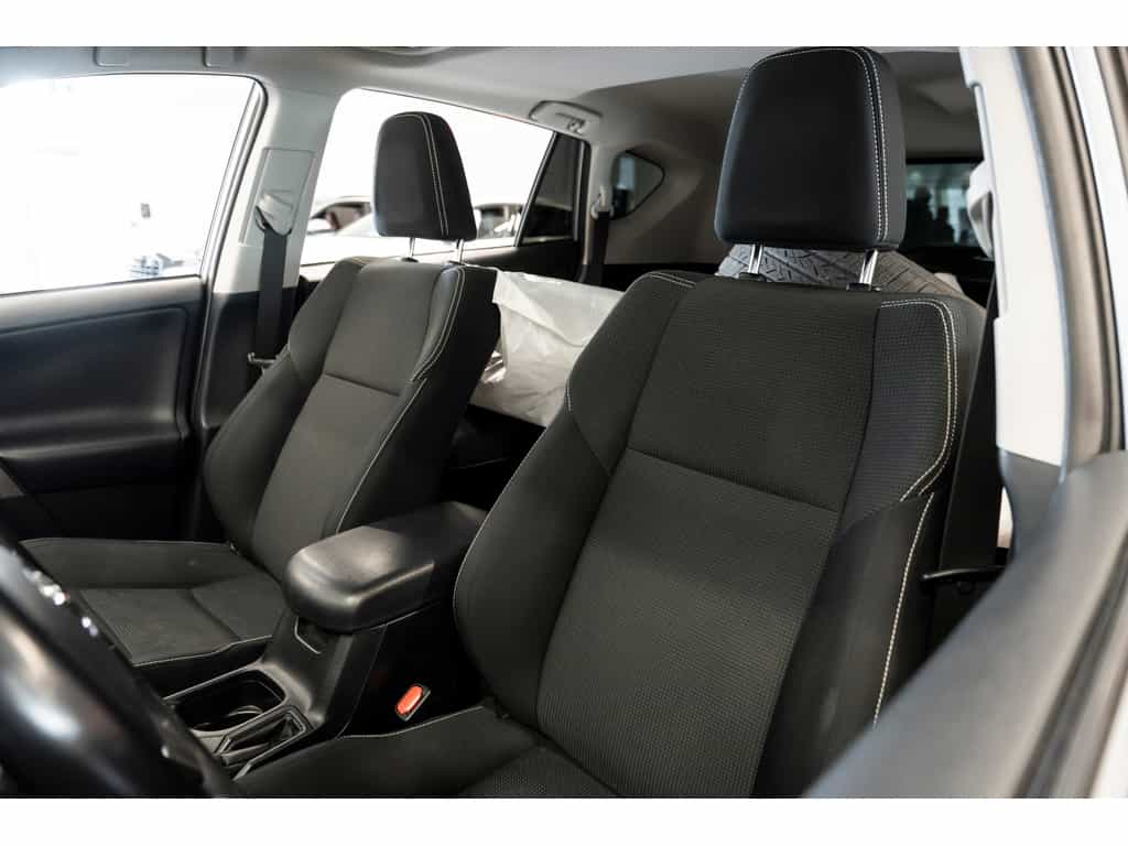 Image 14 Toyota RAV4 Hybrid Xle Awd 2017