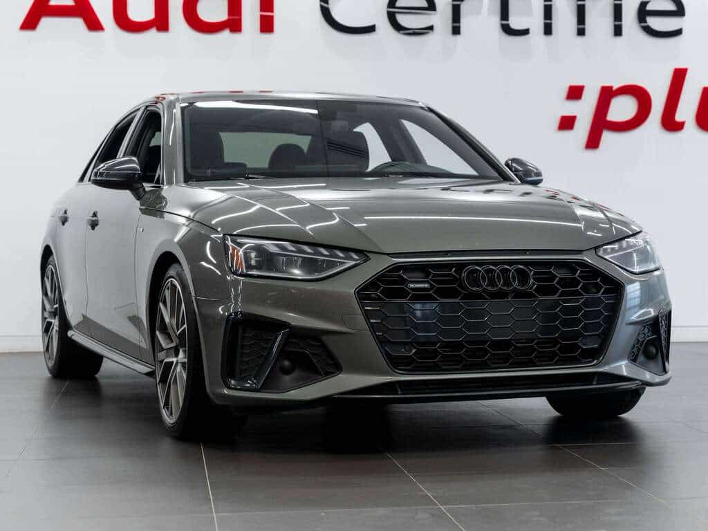 2023 Audi A4 Quattro Black Optics Toit panoramique - Image 1