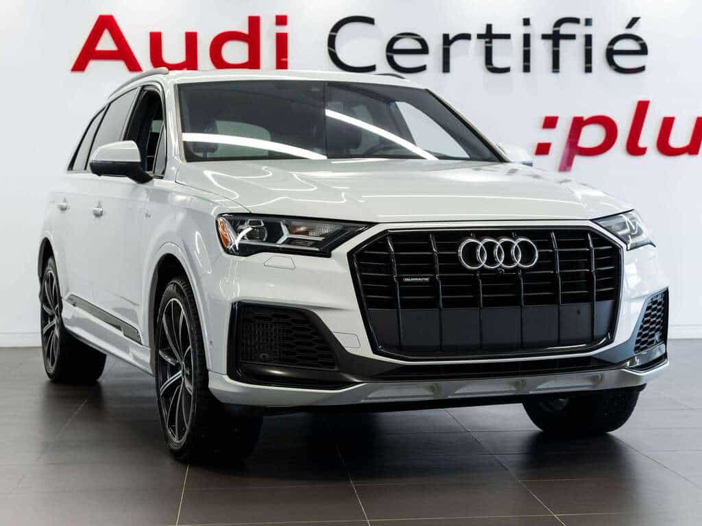 2022 Audi Q7 Progressiv 55 V6 3.0L Black Optics Hitch - Image 1