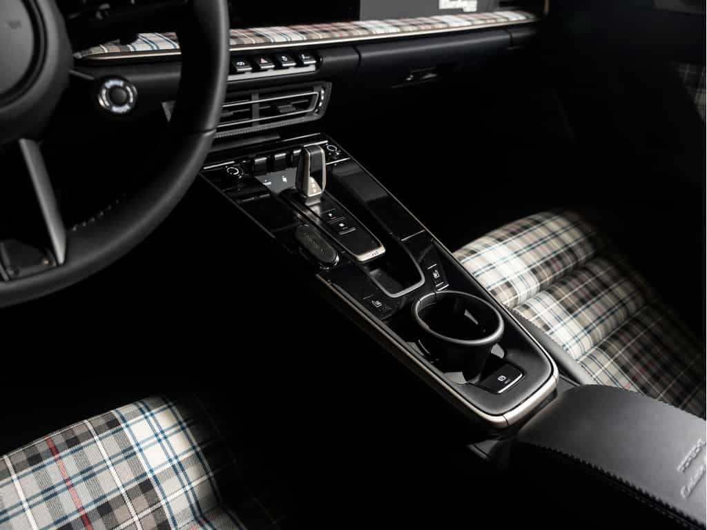 2025 Porsche 911 2025 911 Turbo 50th Anniversary - Image 28