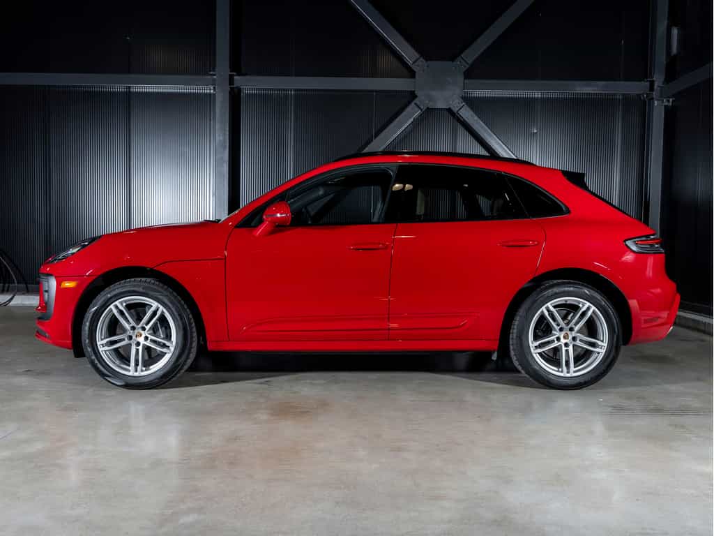 2025 Porsche Macan 2025 Macan - Certifié Porsche Approved - Image 2