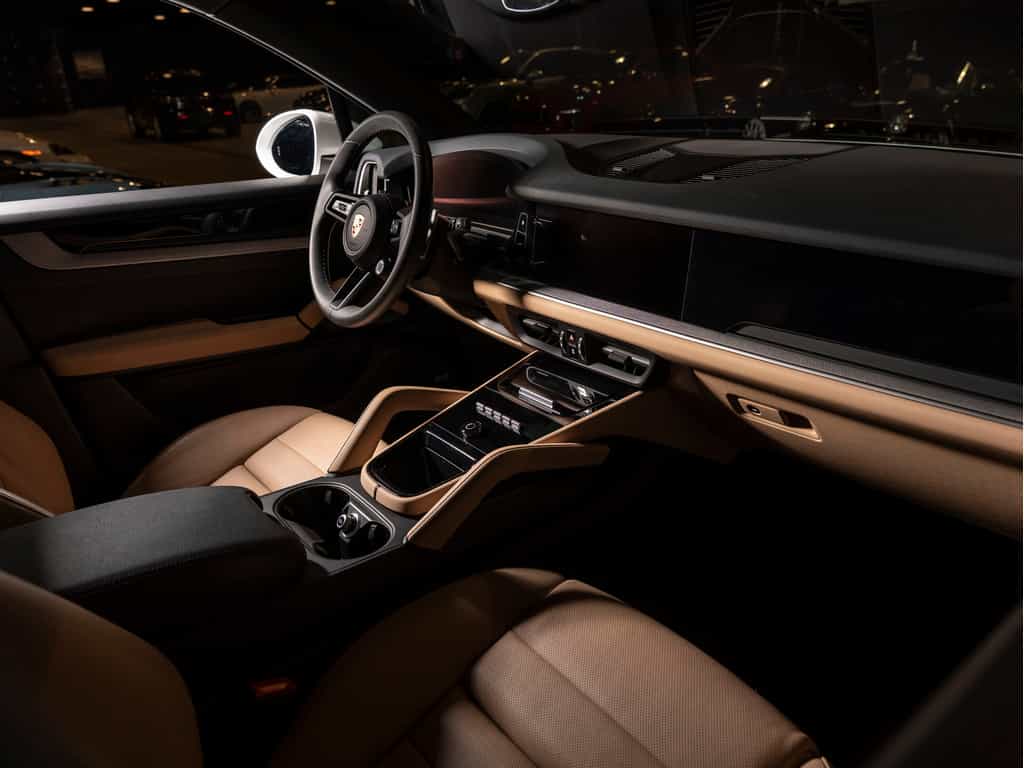 2025 Porsche Cayenne 2025 Cayenne - Certifié Porsche Approved - Image 4