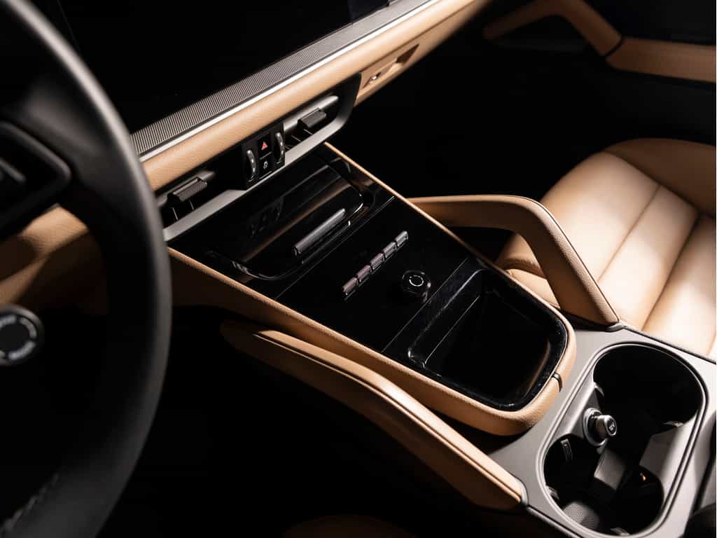 2025 Porsche Cayenne 2025 Cayenne - Certifié Porsche Approved - Image 9