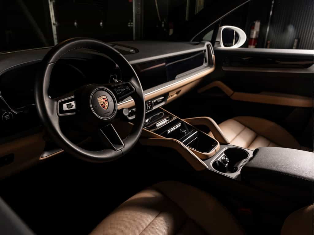 2025 Porsche Cayenne 2025 Cayenne - Certifié Porsche Approved - Image 15