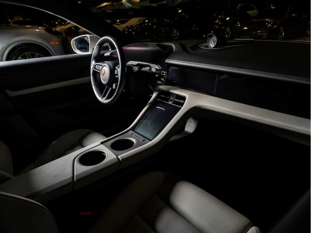 2022 Porsche Taycan 2022 Taycan 4S Cross Turismo - Image 5