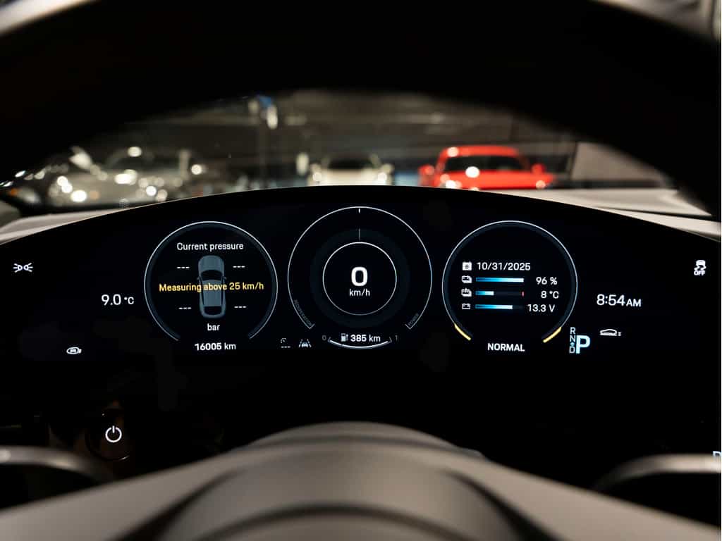 2022 Porsche Taycan 2022 Taycan 4S Cross Turismo - Image 6