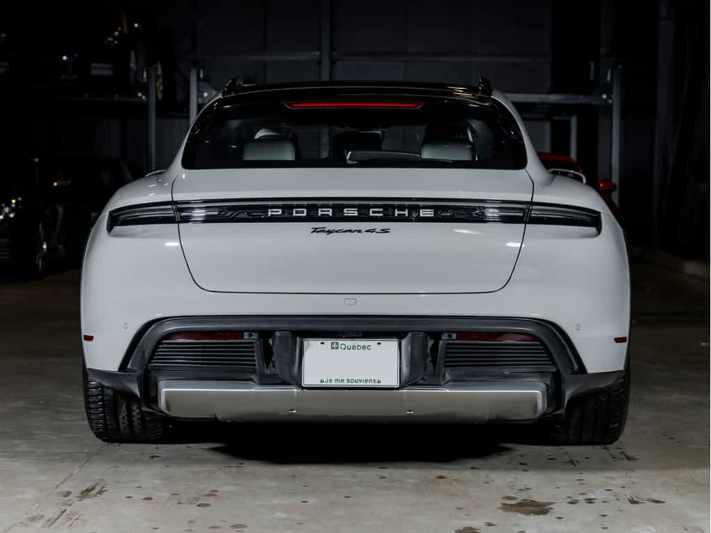 2022 Porsche Taycan 2022 Taycan 4S Cross Turismo - Image 8