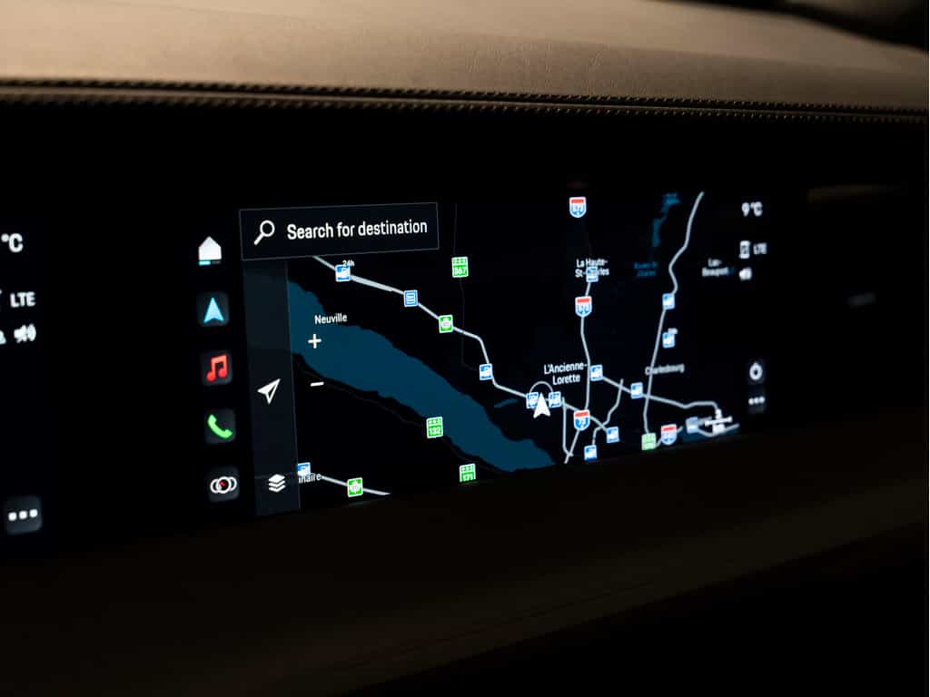 2022 Porsche Taycan 2022 Taycan 4S Cross Turismo - Image 14