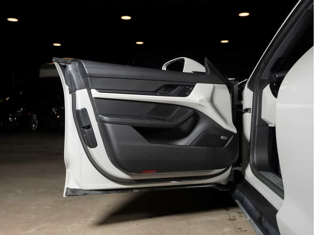 2022 Porsche Taycan 2022 Taycan 4S Cross Turismo - Image 24