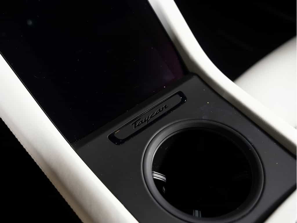 2022 Porsche Taycan 2022 Taycan 4S Cross Turismo - Image 29