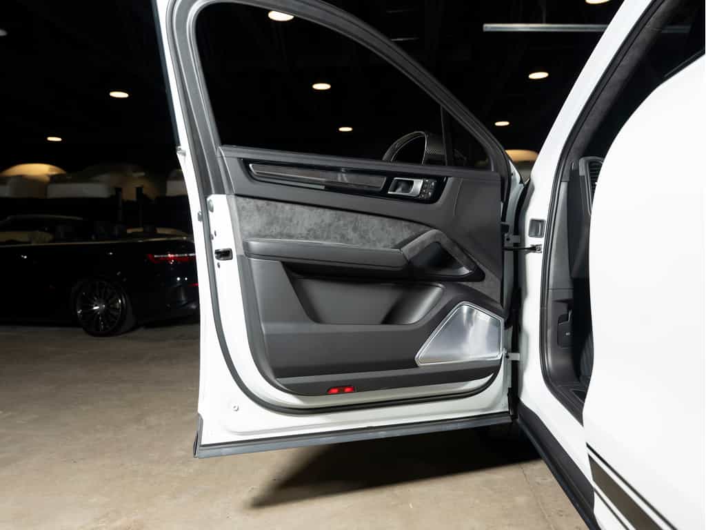 2023 Porsche Cayenne 2023 Cayenne Turbo GT - Certifié Porsche Approved - Image 25