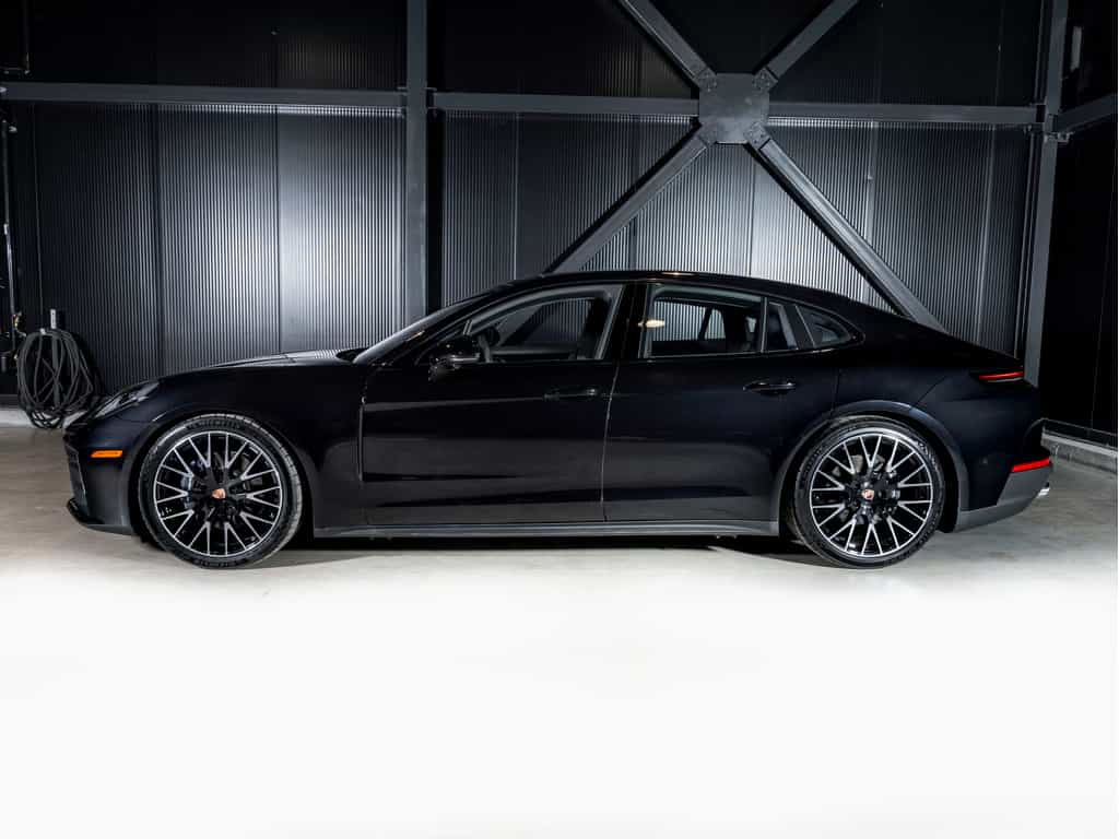 2024 Porsche Panamera 2024 Panamera 4 - Certifié Porsche Approved - Image 2