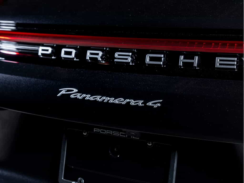 2024 Porsche Panamera 2024 Panamera 4 - Certifié Porsche Approved - Image 17