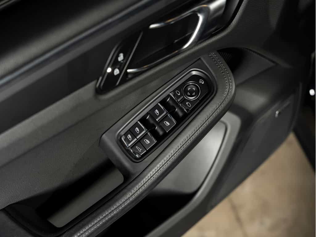 2022 Porsche Macan 2022 Macan - Certifié Porsche Approved - Image 16