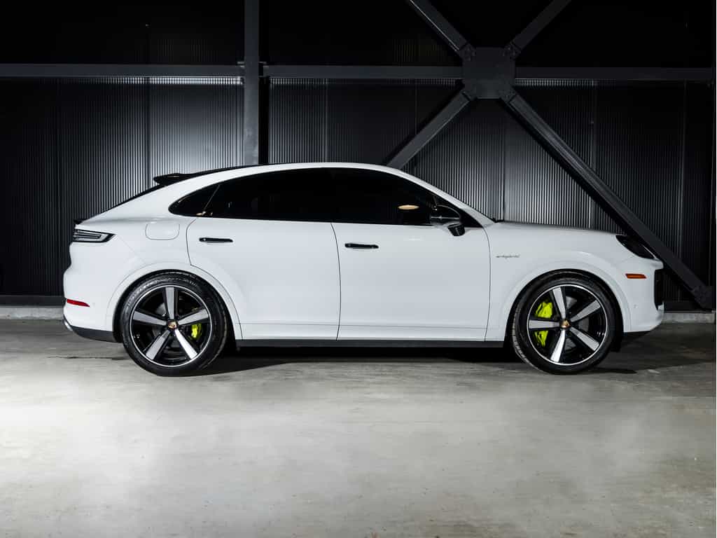 2024 Porsche Cayenne 2024 Cayenne Turbo e-Hybrid Coupe - CPO - Image 10