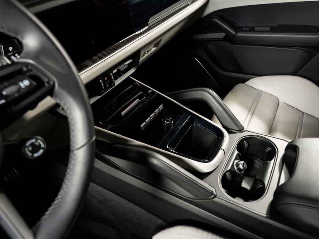 2024 Porsche Cayenne 2024 Cayenne Turbo e-Hybrid Coupe - CPO - Image 15