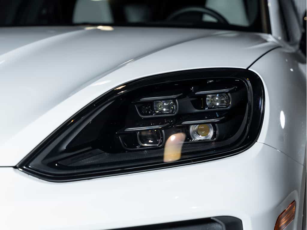 2024 Porsche Cayenne 2024 Cayenne Turbo e-Hybrid Coupe - CPO - Image 19