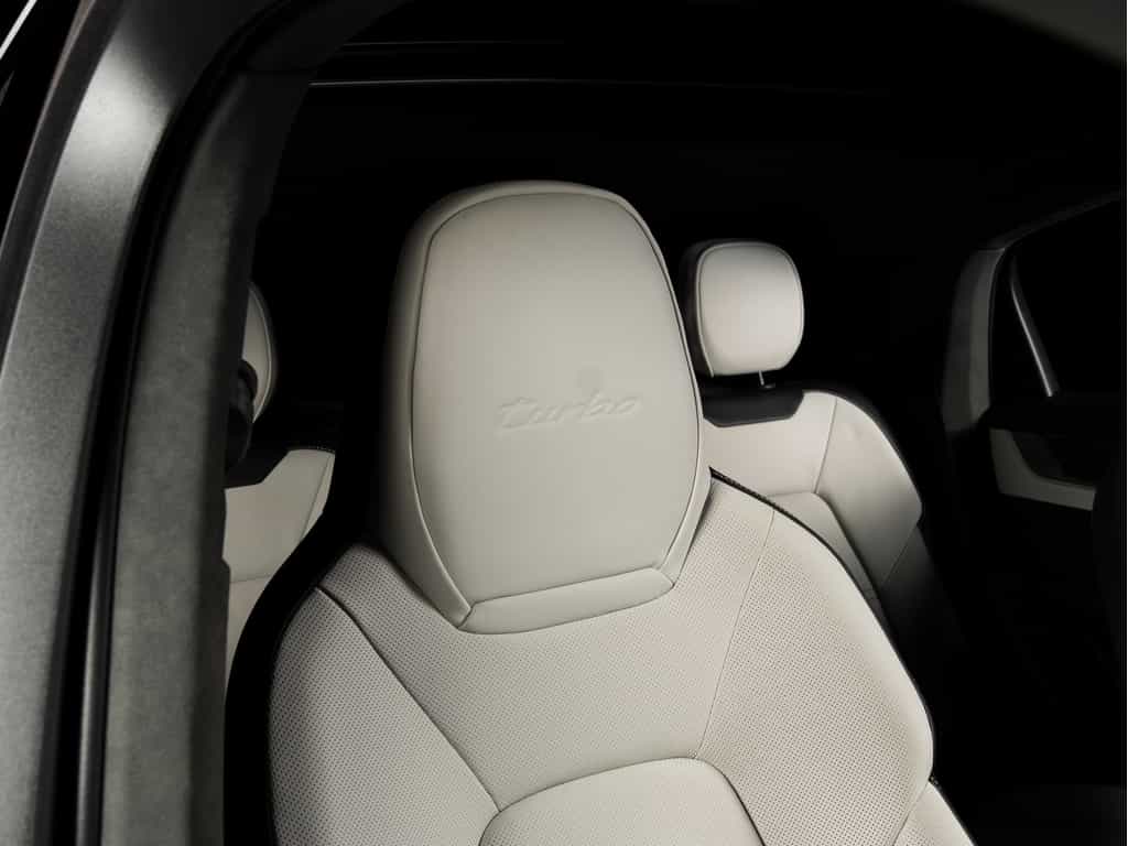 2024 Porsche Cayenne 2024 Cayenne Turbo e-Hybrid Coupe - CPO - Image 29