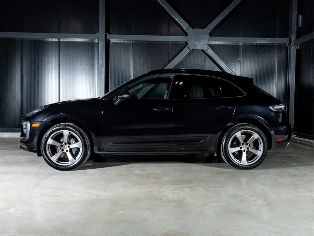 2024 Porsche Macan 2024 Macan - Certifié Porsche Approved - Image 2