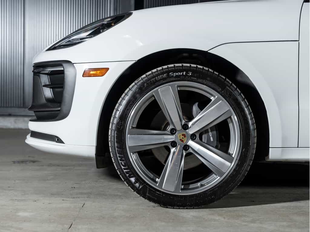 2025 Porsche Macan 2025 Macan T - Certifié Porsche Approved - Image 13