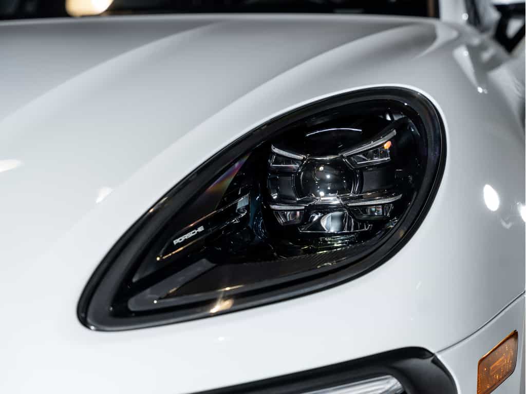 2025 Porsche Macan 2025 Macan T - Certifié Porsche Approved - Image 19