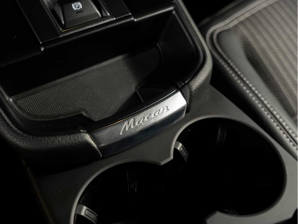 2025 Porsche Macan 2025 Macan T - Certifié Porsche Approved - Image 28