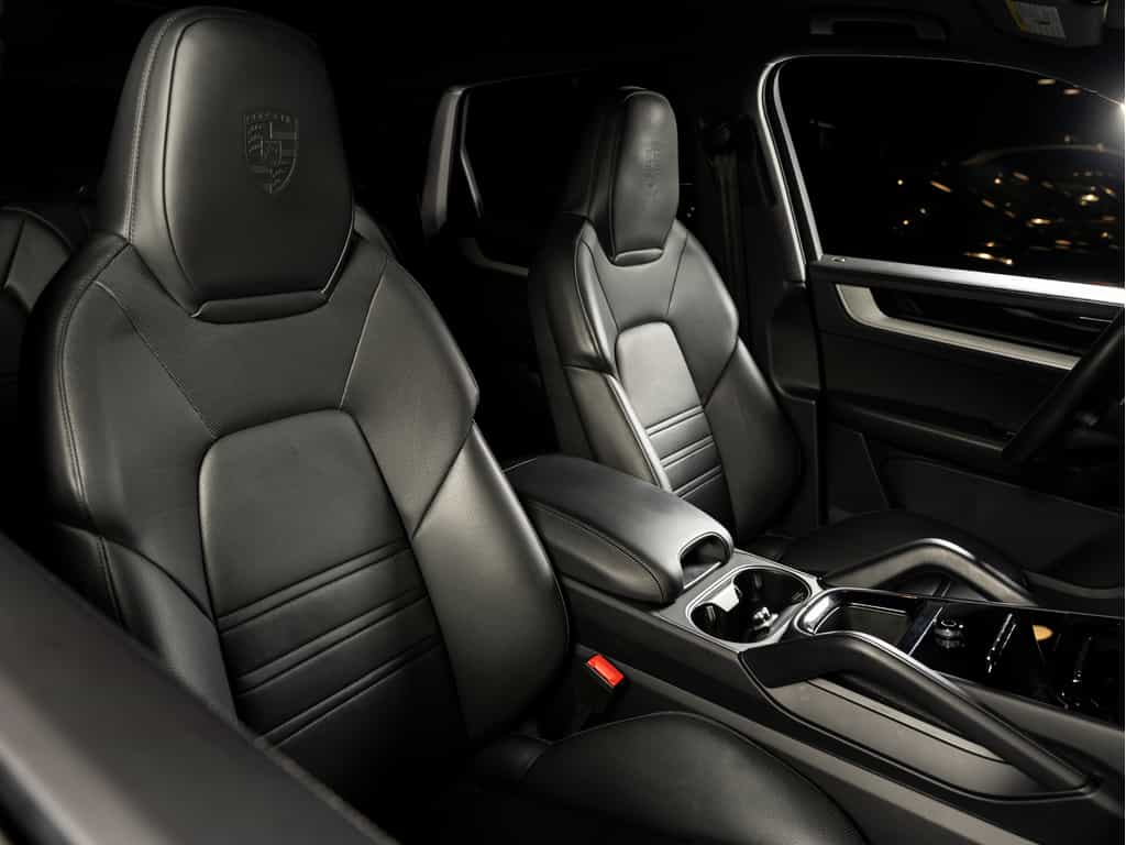 2025 Porsche Cayenne 2025 Cayenne V6 - Certifié Porsche Approved - Image 5