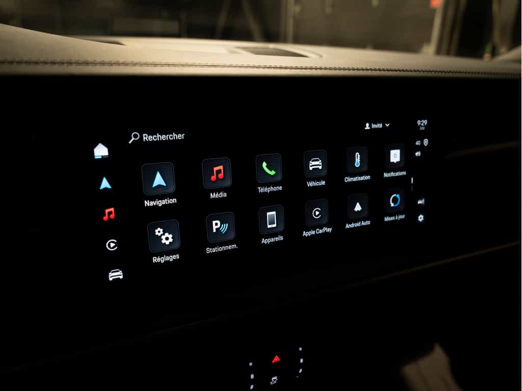 2025 Porsche Cayenne 2025 Cayenne V6 - Certifié Porsche Approved - Image 9