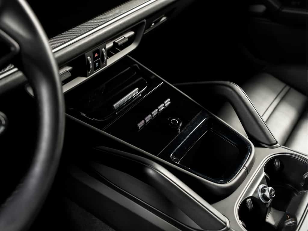 2025 Porsche Cayenne 2025 Cayenne V6 - Certifié Porsche Approved - Image 16