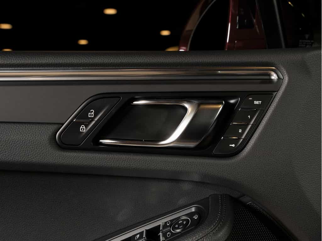 2025 Porsche Macan 2025 Macan - Certifié Porsche Approved - Image 22