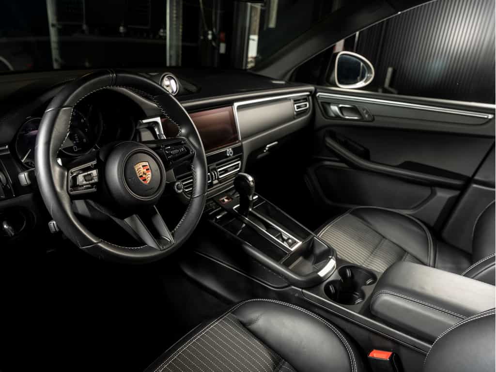 2024 Porsche Macan 2024 Macan T - Certifié Porsche Approved - Image 4