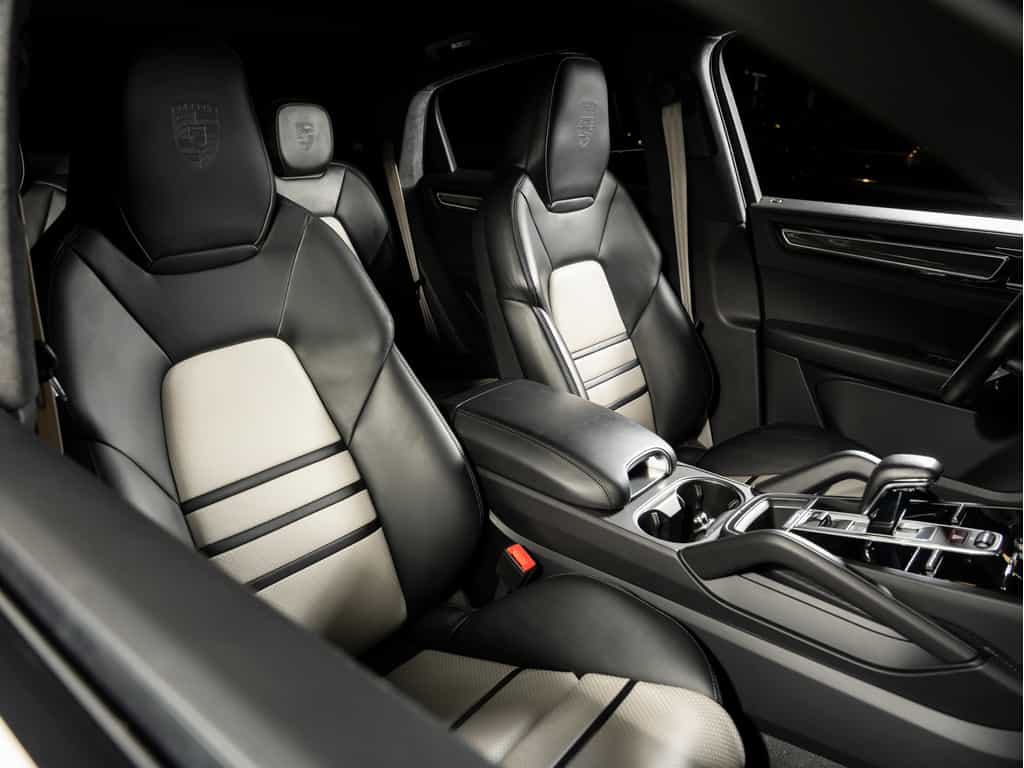 Image 5 Porsche Cayenne 2023 Cayenne GTS Coupe - Certifié Porsche Approved 2023