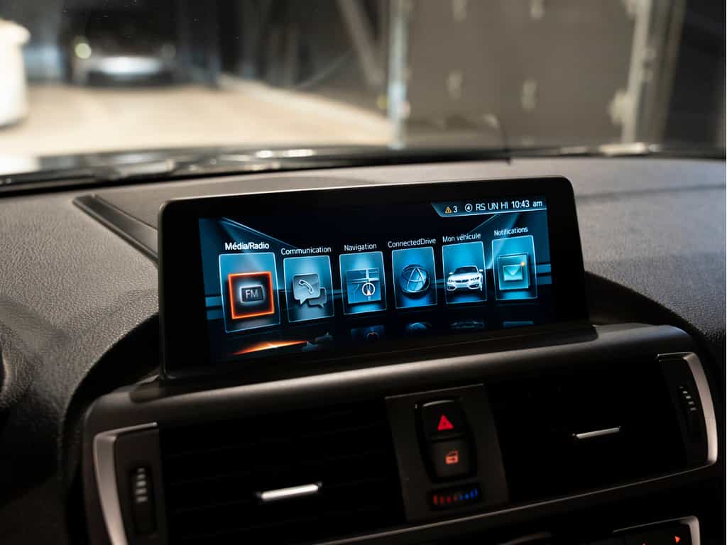 2017 BMW 2 Series 2017 BMW M240i xDrive Cabriolet - Image 25