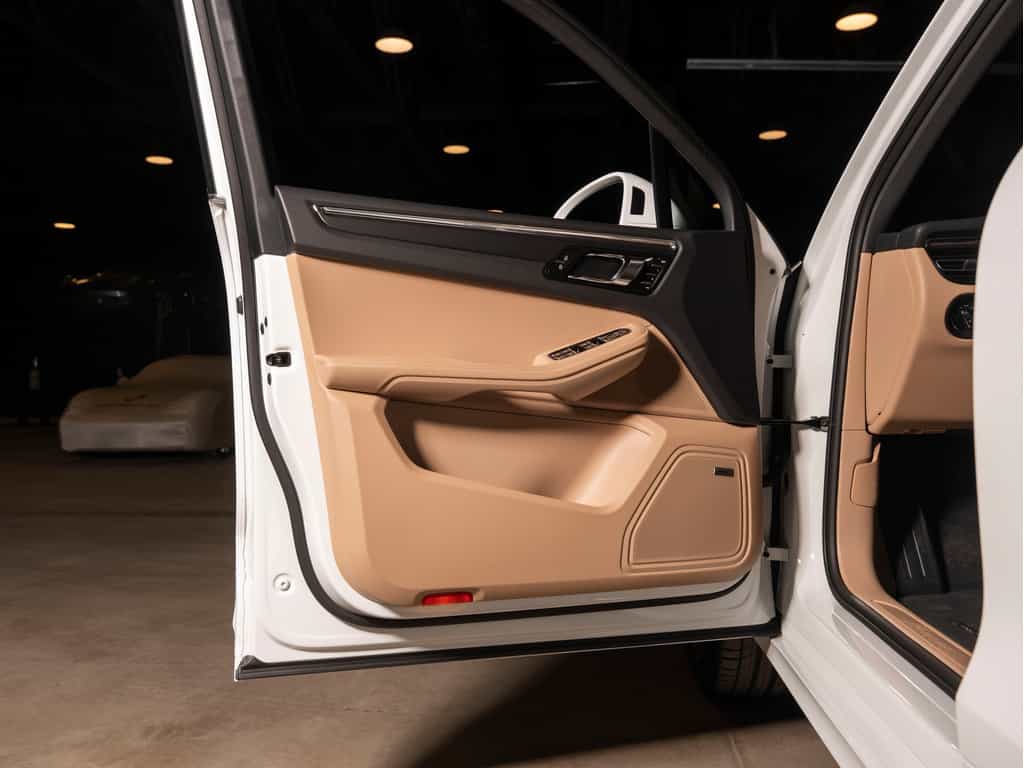 2025 Porsche Macan 2025 Macan - Certifié Porsche Approved - Image 5